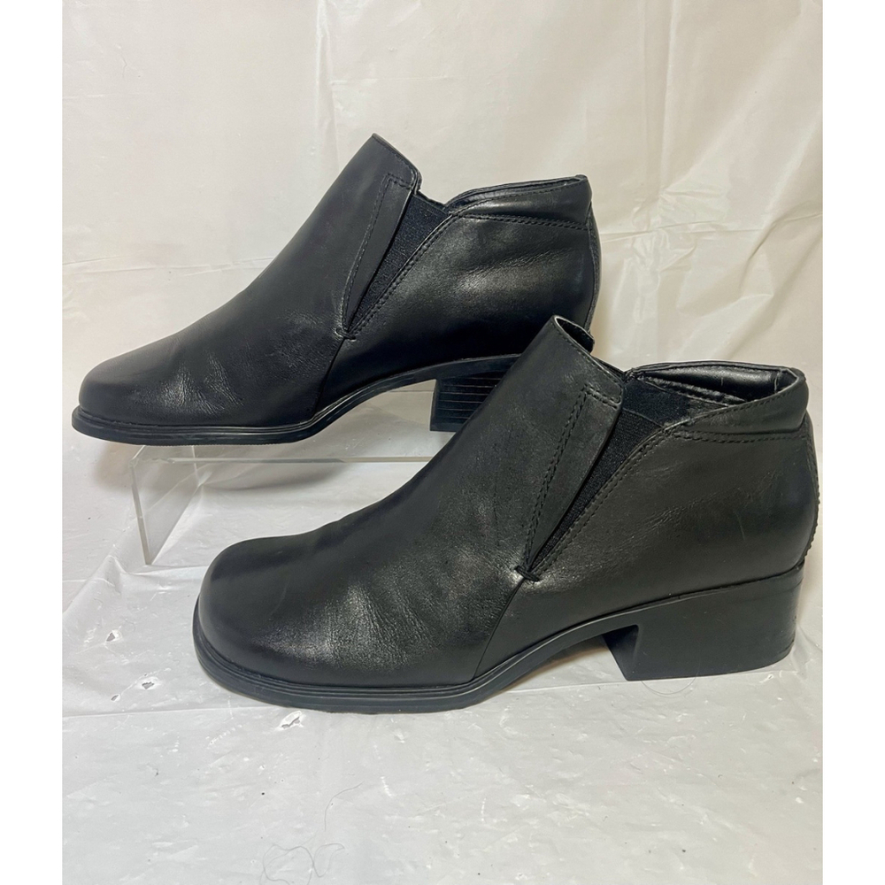 Jennifer Moore Becky Leather Boots Women’s Size 10 M block heel square toe